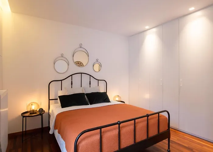Phaedrus Living: City Centre Luxury Flat Mavromichali