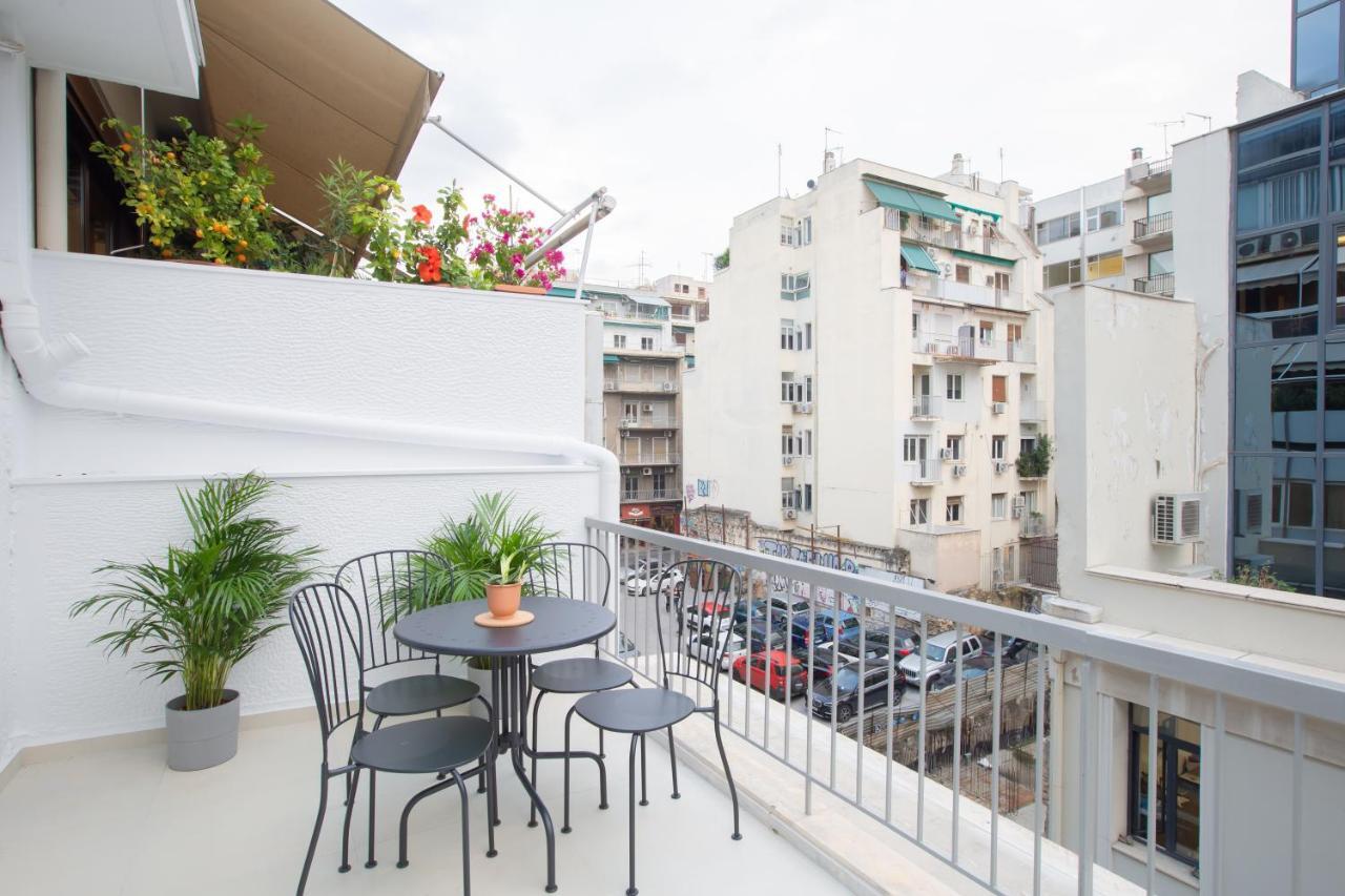 Phaedrus Living: Centre Luxury Flat Mavromichali *